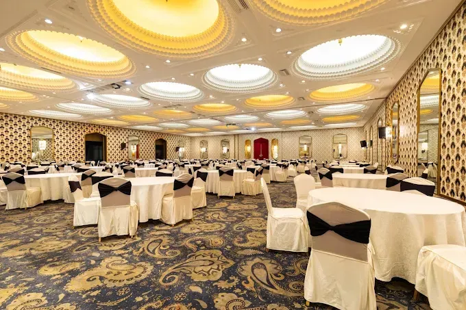 Parsian Esteghlal Hotel