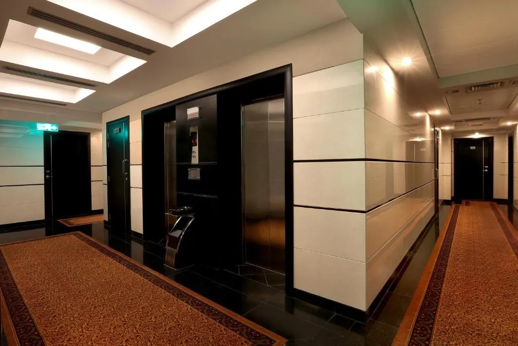 Royal Grand Suite Hotel