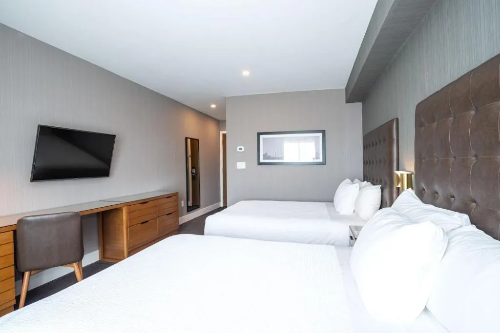 Affordable 6 Nights at Sandman Hotel Hamilton