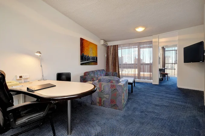 Parktonian All Suite Hotel