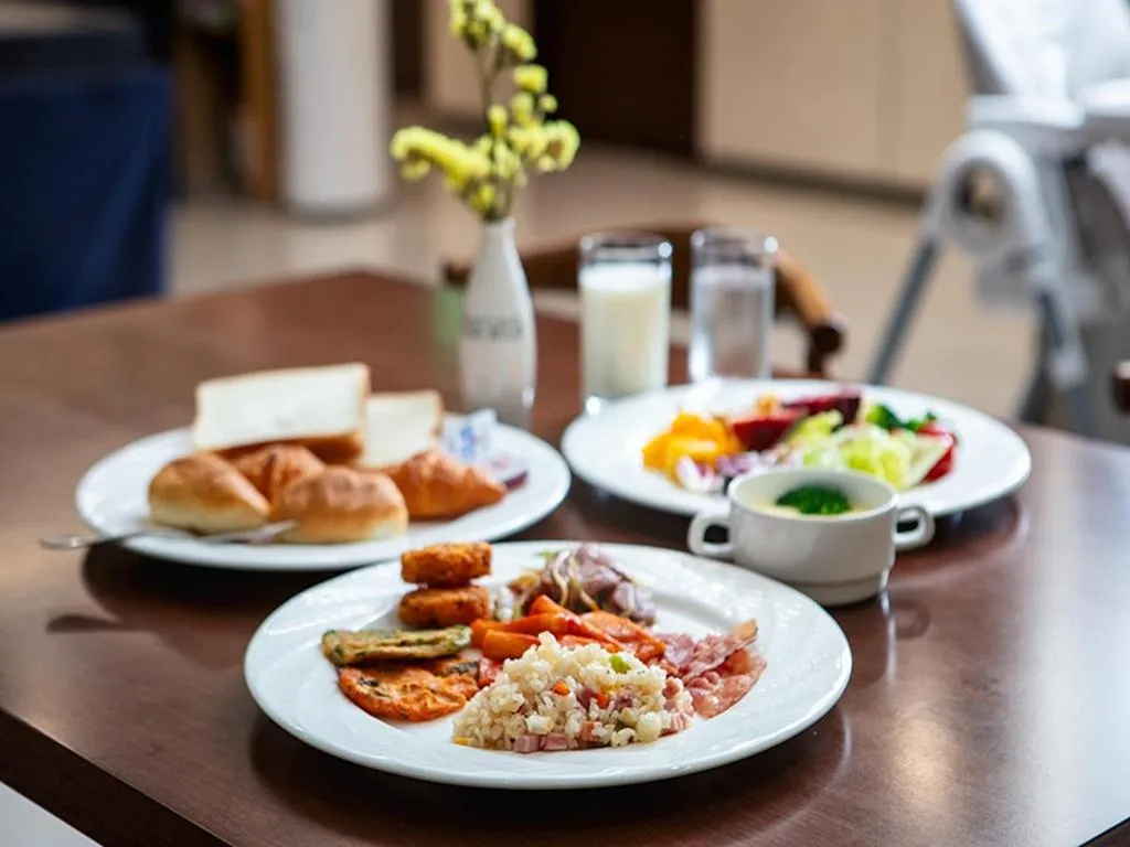 4 Nights Package Holiday The Prima Hotel Jongno