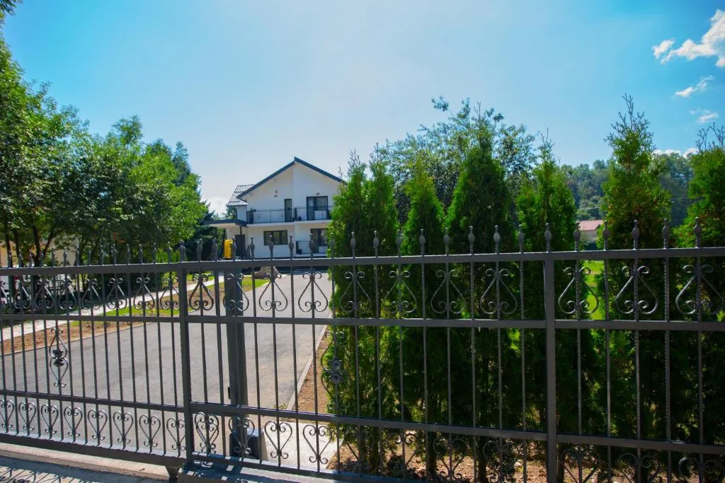 Exclusive 5-Night Package at Villa Rose