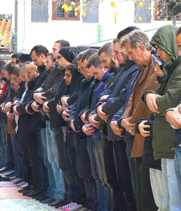 Attend Jummah Prayer with Locals