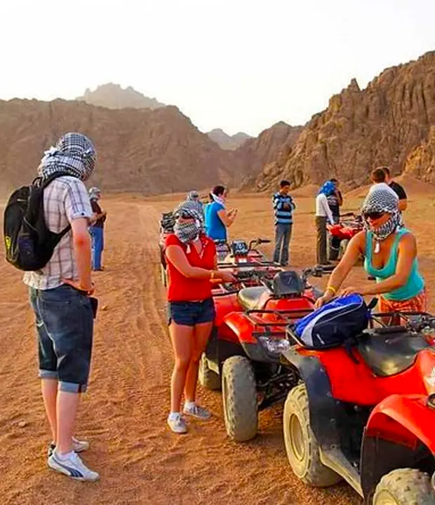 Wander Through Khan El Khalili Market
