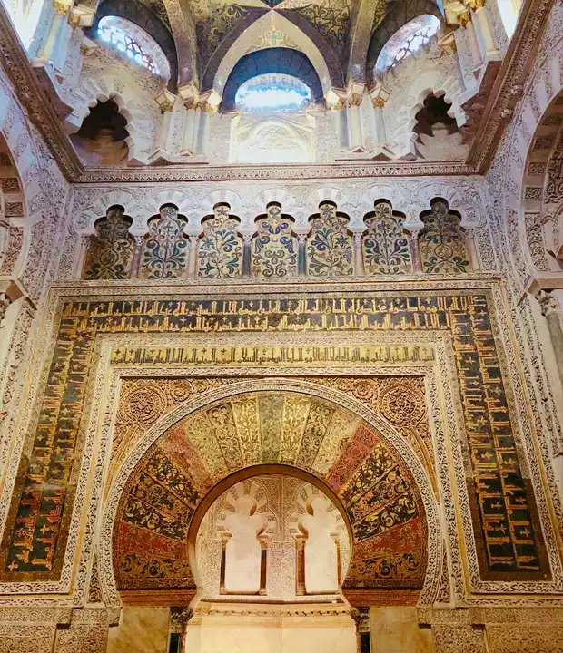 Walk through the Old Muslim Quarters in Seville