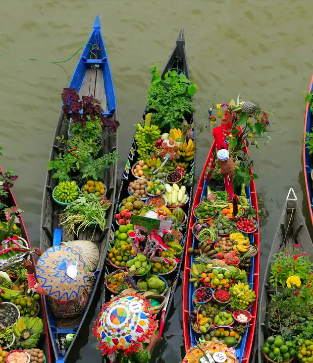 Visit The Grand Mosque of Bait-ur-Rahman